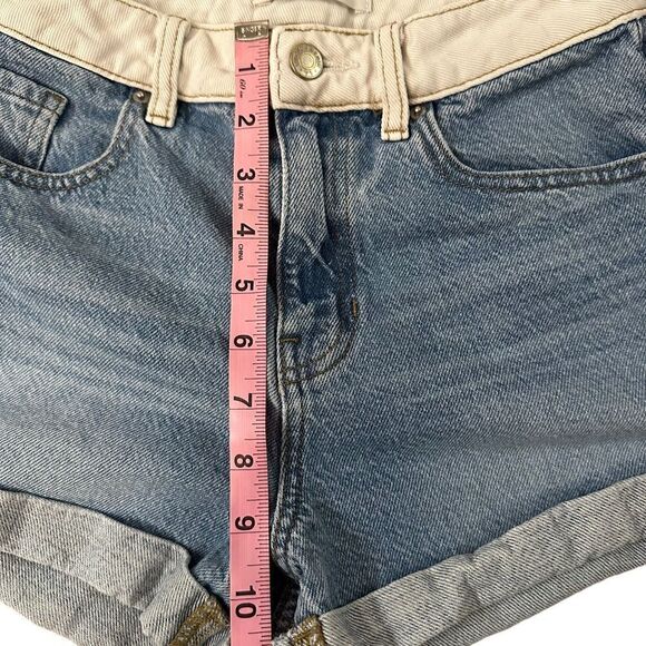 PacSun ~ Mom Denim Shorts ~ white waistband ~ cuffed hem ~ size 25 - Picture 8 of 9